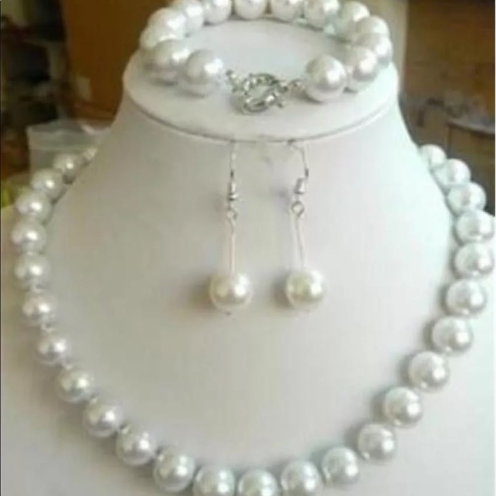 Set of White South Seas Shell Wedding Pearls