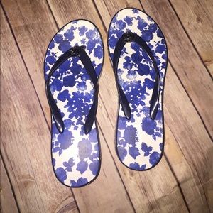 Michael Kors blue floral sandals/flip flops