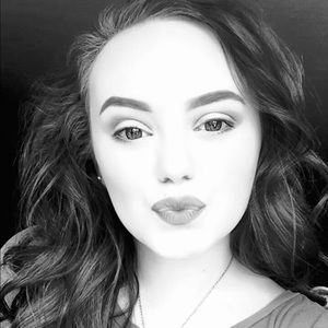 Meet your Posher, Anelia