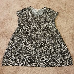 Black and cream abstract print dress.