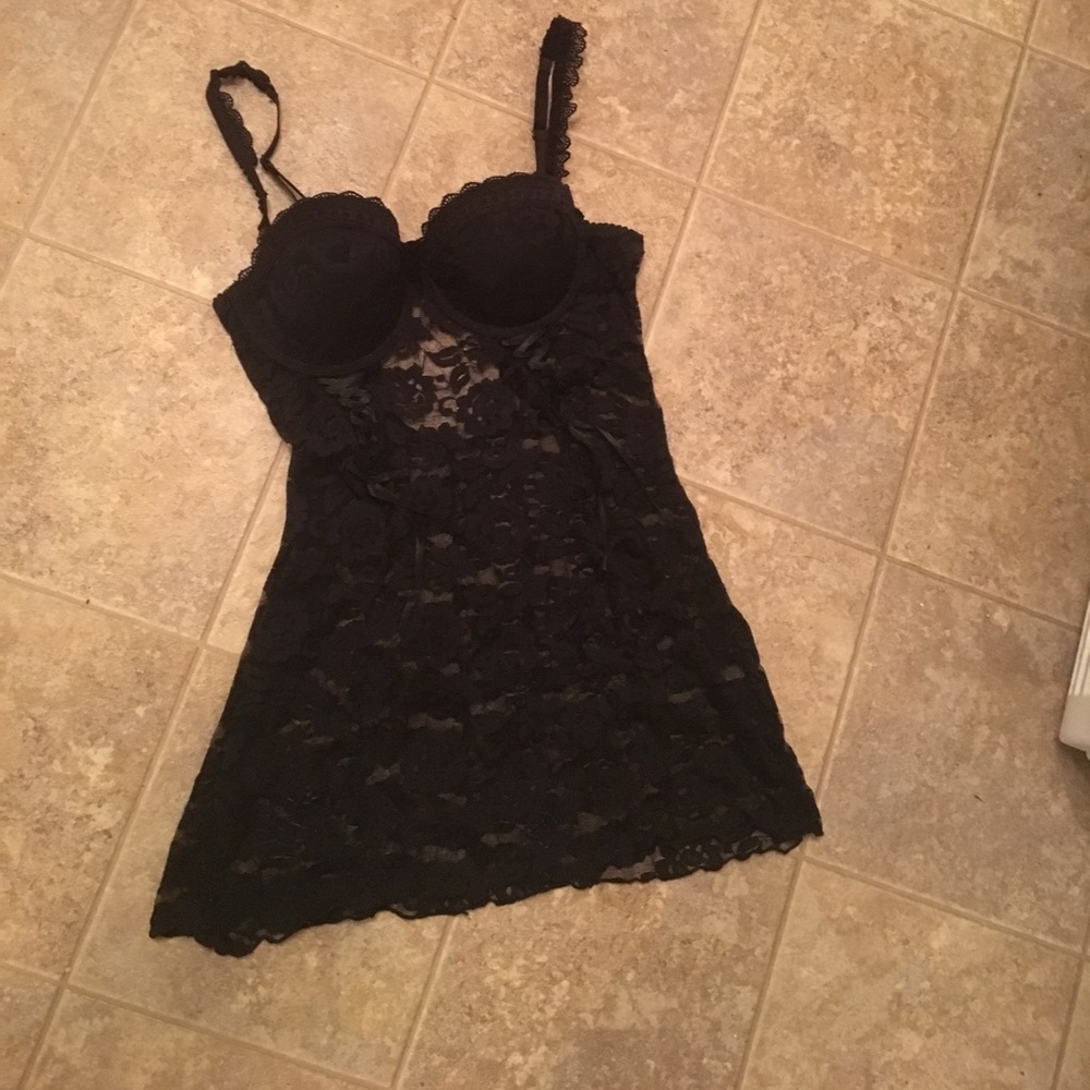 Black lace. 32C