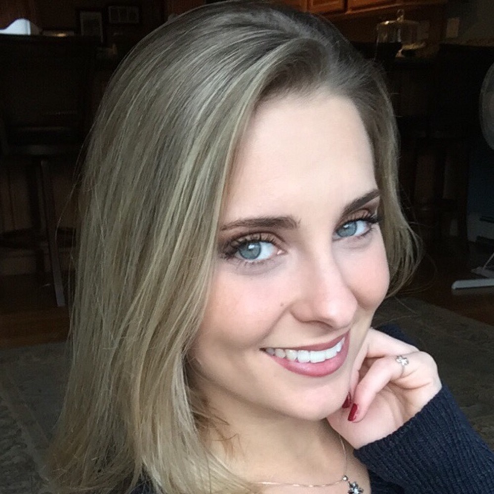 Meet your Posher, Laina