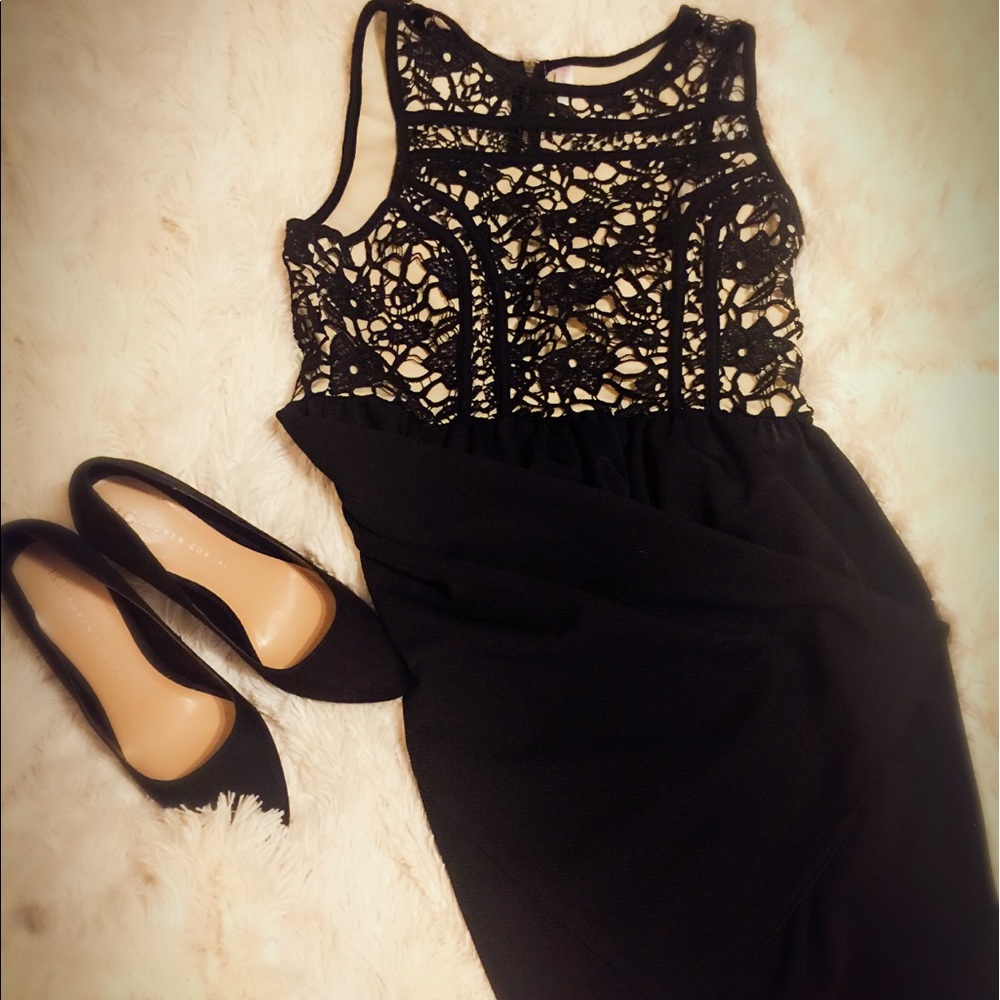 Xhiliration black and nude midi dress