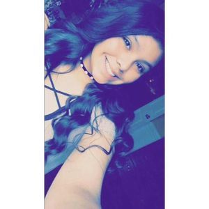 Meet your Posher, Yamile