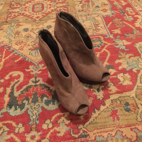 Booties - Picture 4 of 4