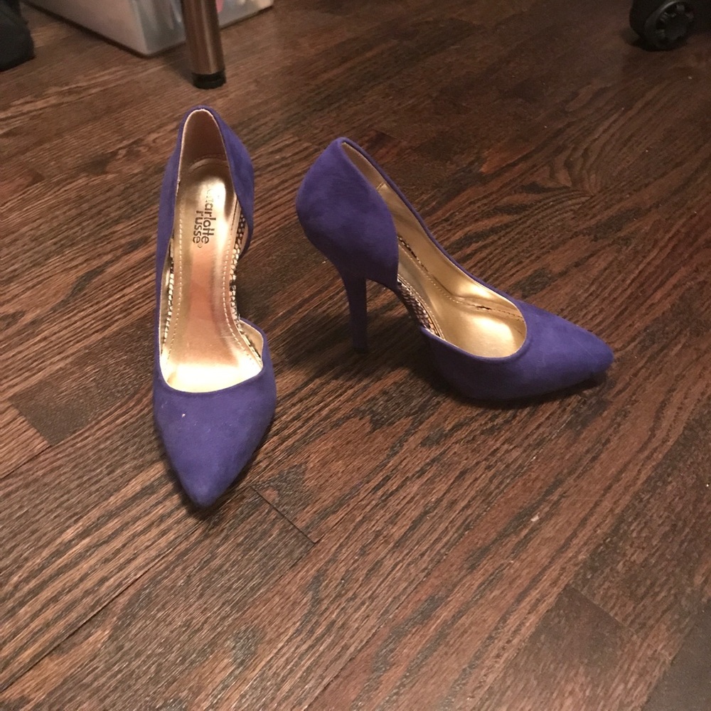 Navy blue heels