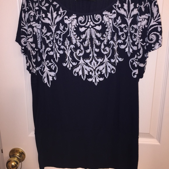 B.L.U.E Blouse - Picture 2 of 3