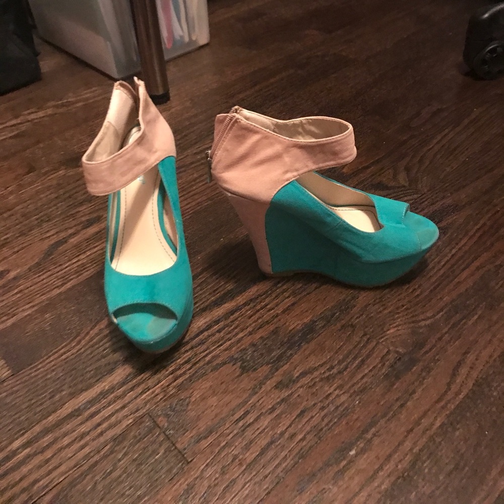 Teal and cream wedges