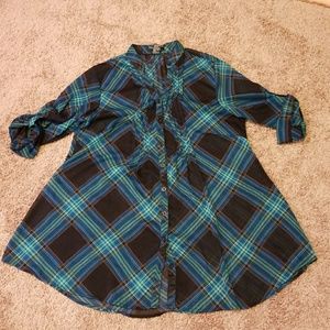 Chiffon like plaid  button down tunic