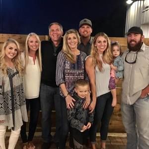 Meet your Posher, Lee