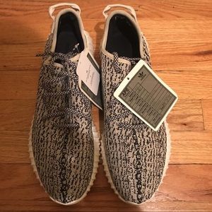 Meet your Posher, Flora