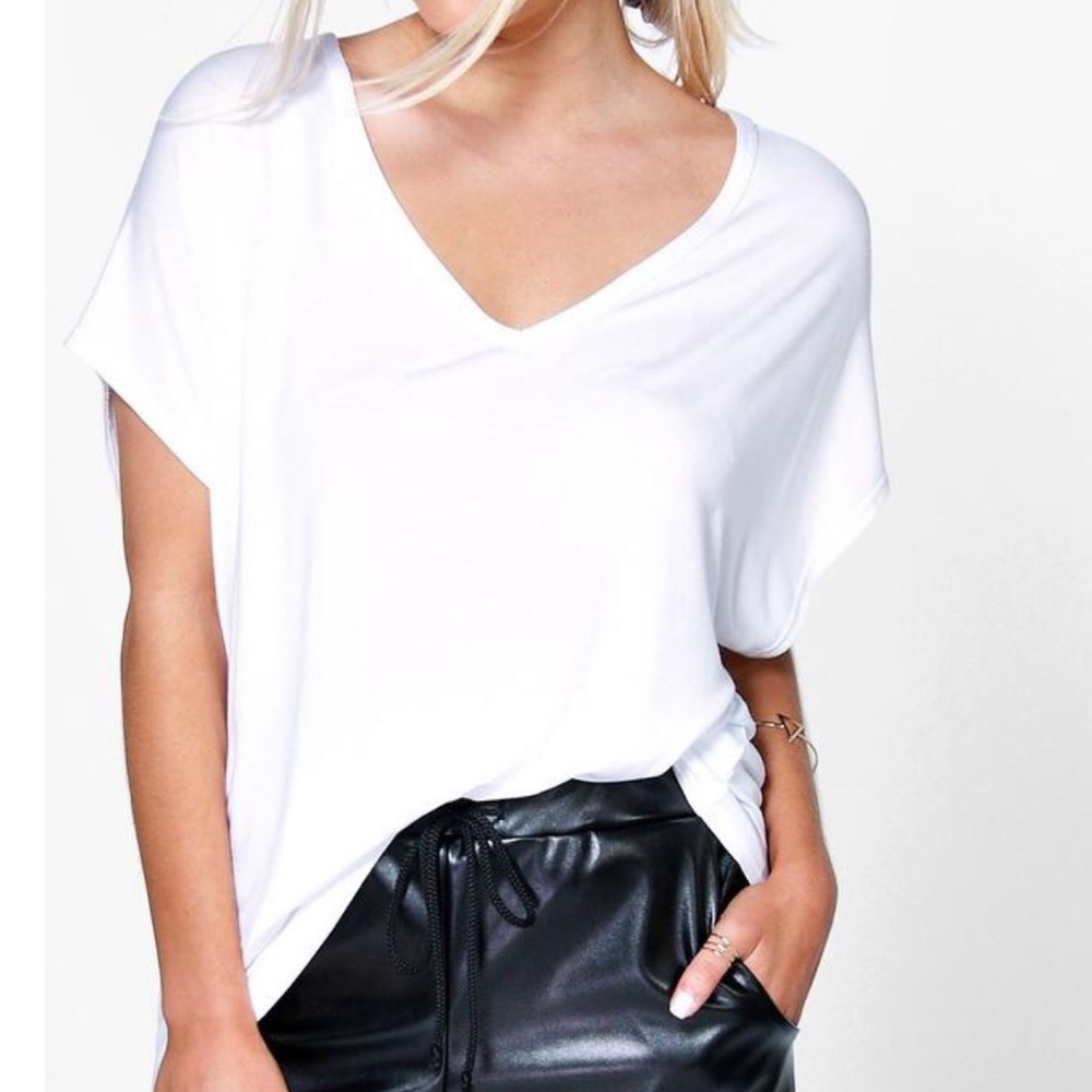 Boohoo Oversized White Vneck Tshirt Top