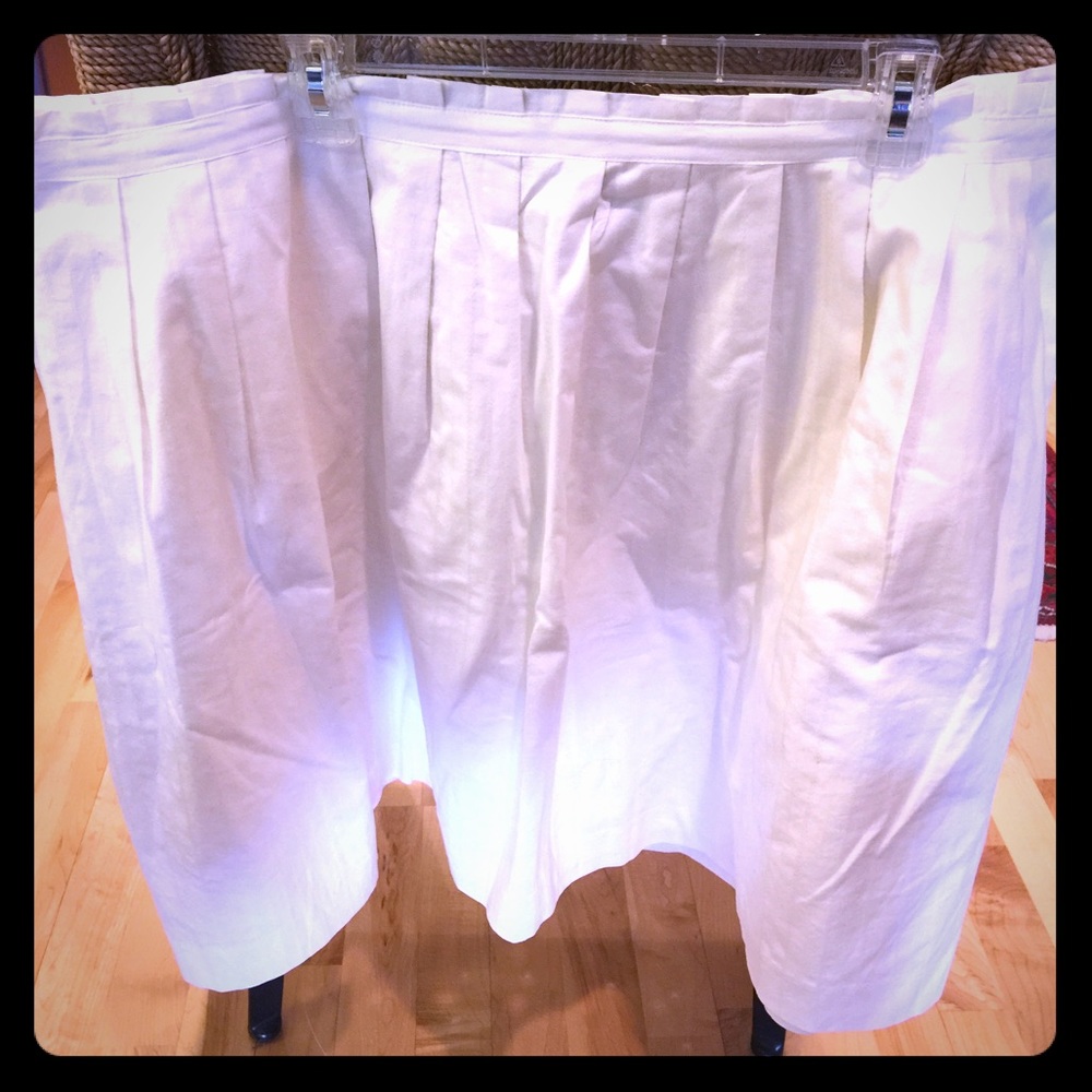GAP Cream Colored Pleated Cotton Skirt