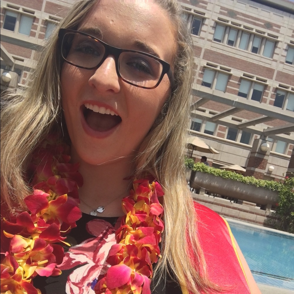 Meet your Posher, Jenn