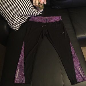 Nike workout capris