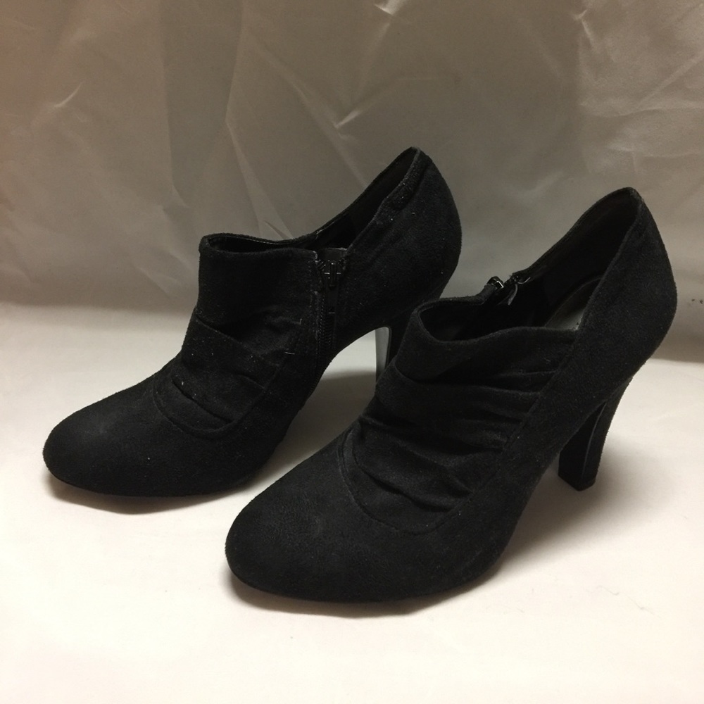 BCBG Black bootie