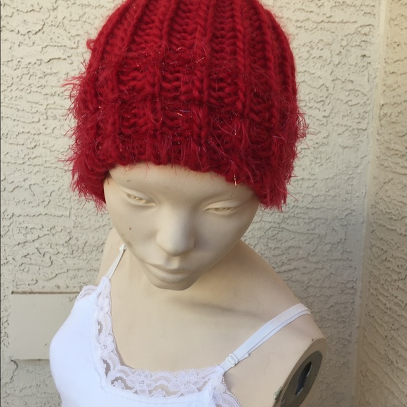 Red Sparkle Knit Cap ❄️ - Picture 1 of 7