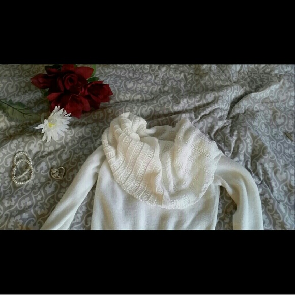 Off-White Cowl Neck Sweater - Picture 3 of 4