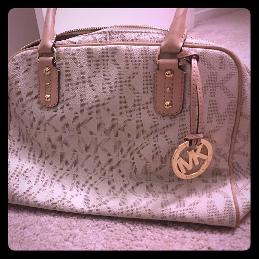 Michael kors vanilla purse