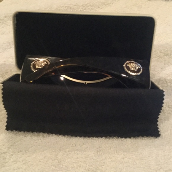 Versace Mod. 2122-b Black and Gold sunglasses main image 5