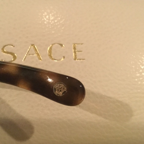 Versace Mod. 2122-b Black and Gold sunglasses
