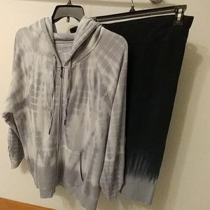 Hoodie & Capri workout gear