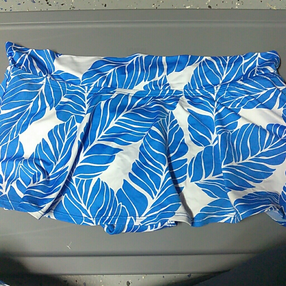 Swim skirt new size L