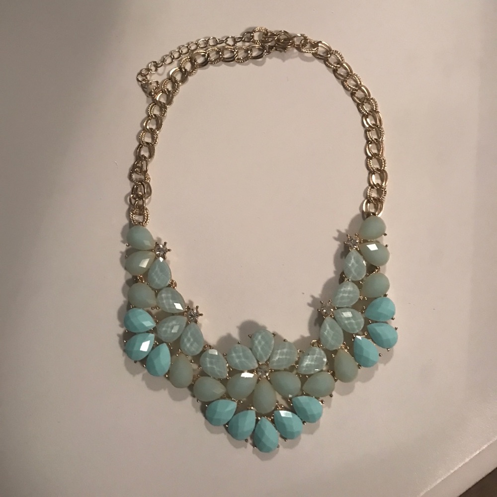 Statement necklace