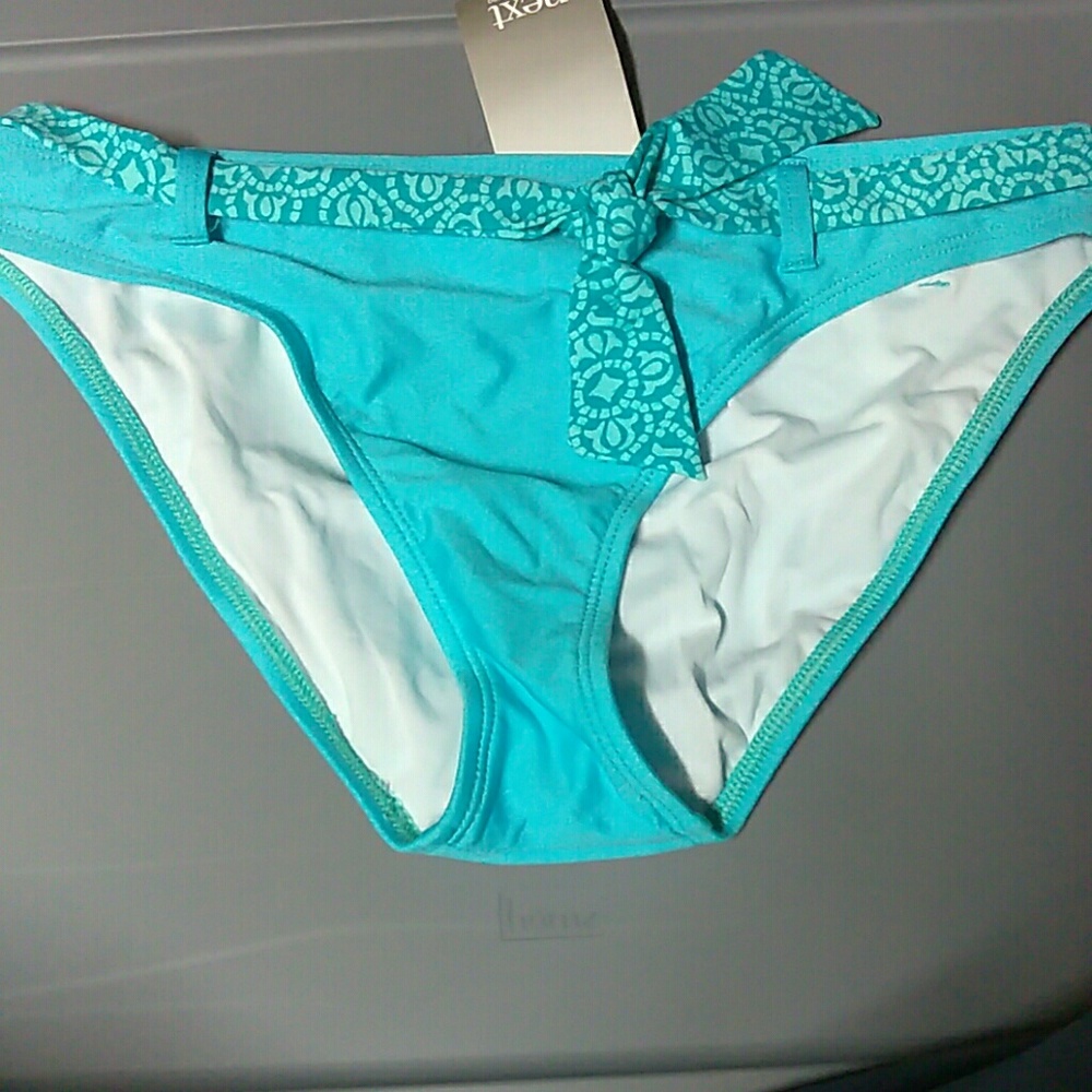 Next by Athena size L