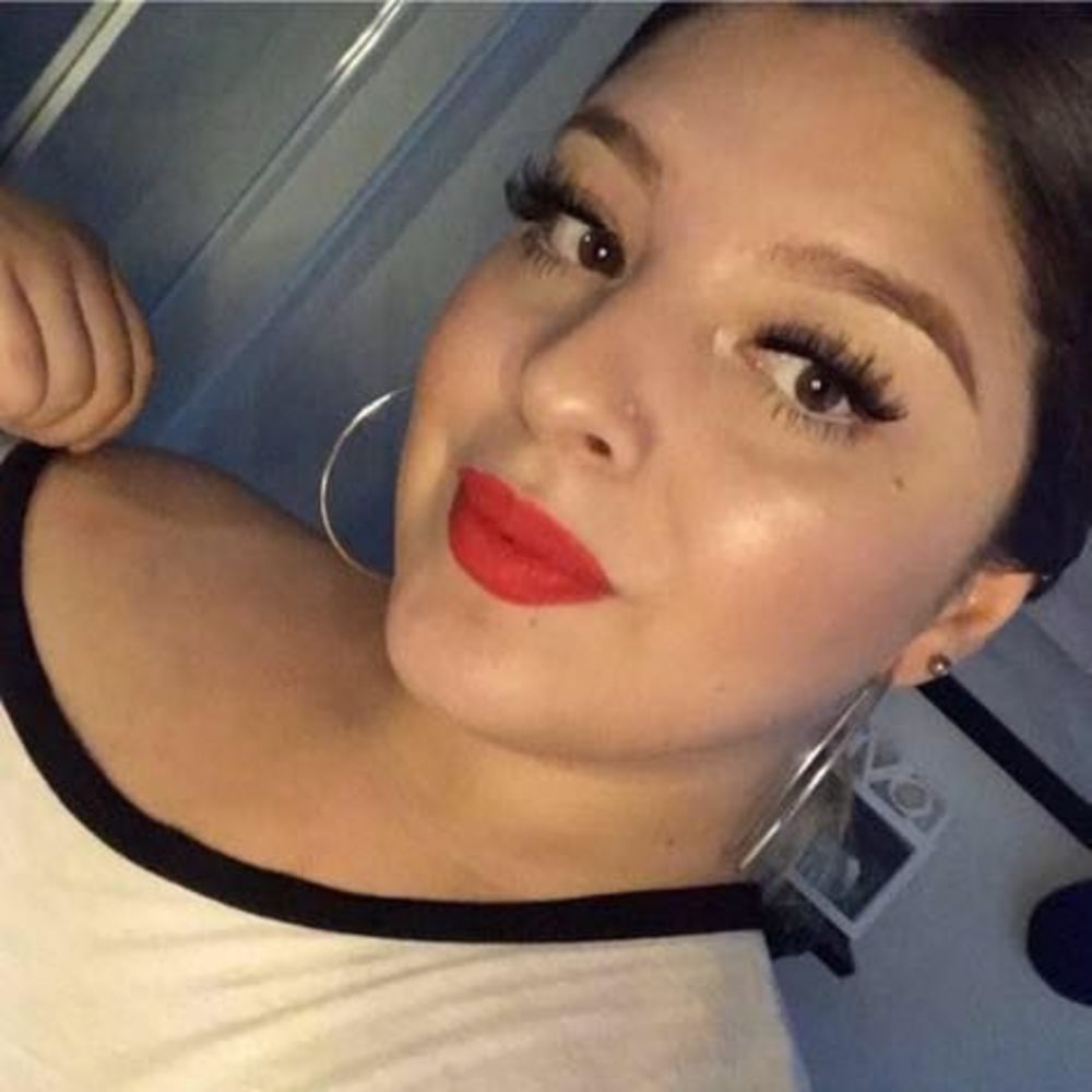 Meet your Posher, Monique