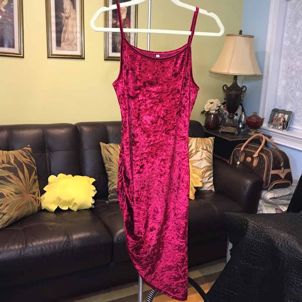 💃🏼 Asymmetrical crushed velvet dress 💋