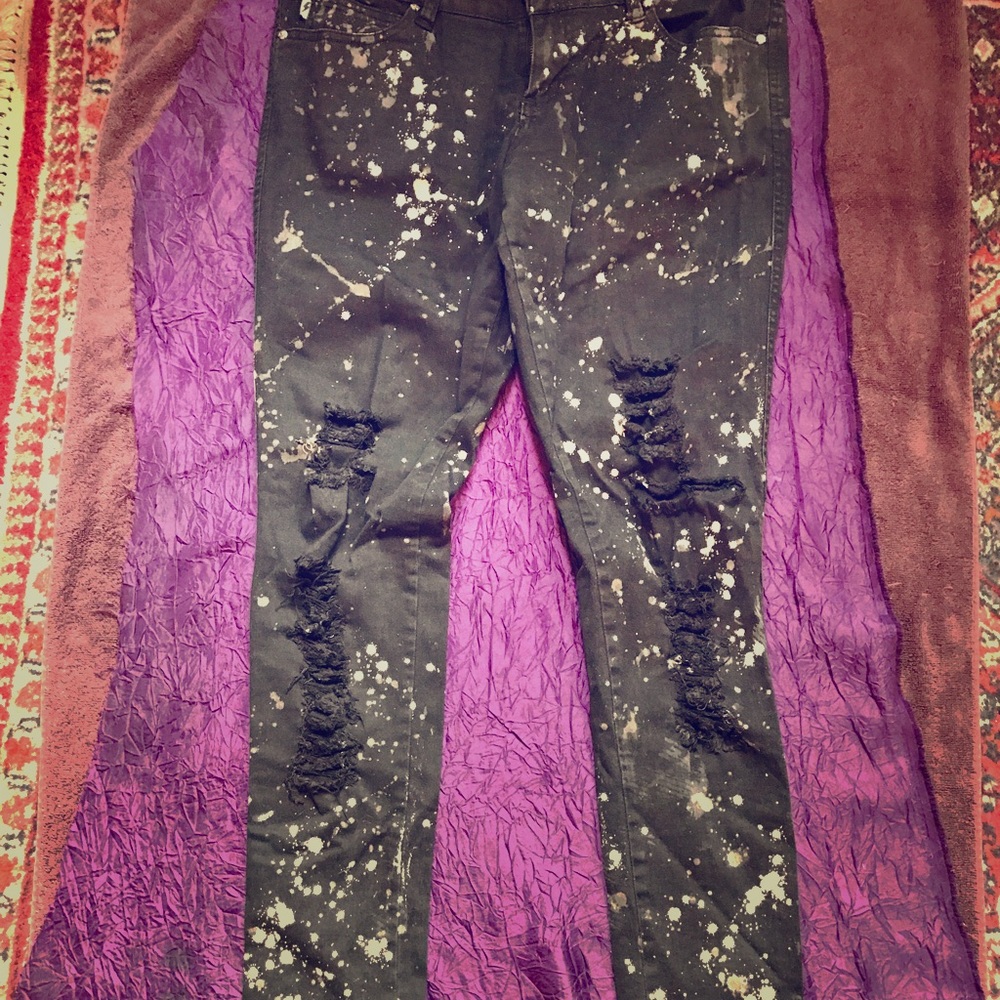 Black and white spotted jeans