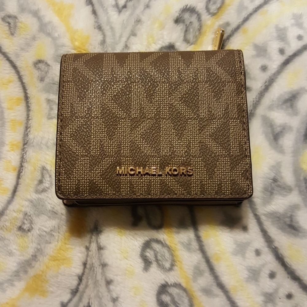 Michael Kors card holder