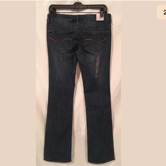 Sold - Picture 2 of 6