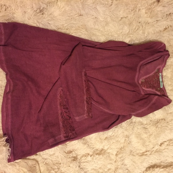 Large long magenta thermal with lace top - Picture 2 of 3