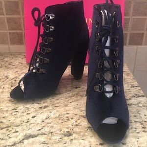 NIB Catherine Malandrino Lace Up Faux Fur Bootie