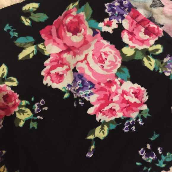 High collared floral tank - Picture 3 of 3