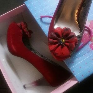 Kitten heel pumps with jeweled flower detail