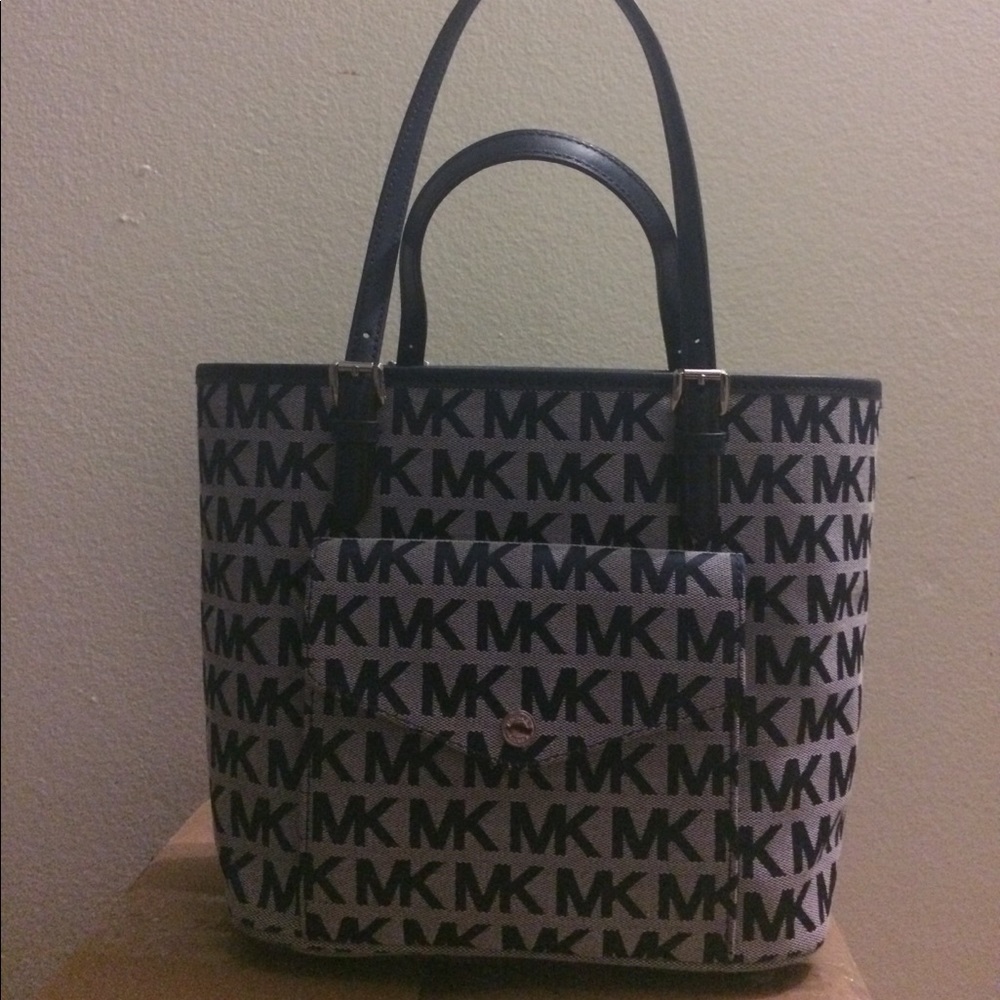 Michael Kors purse