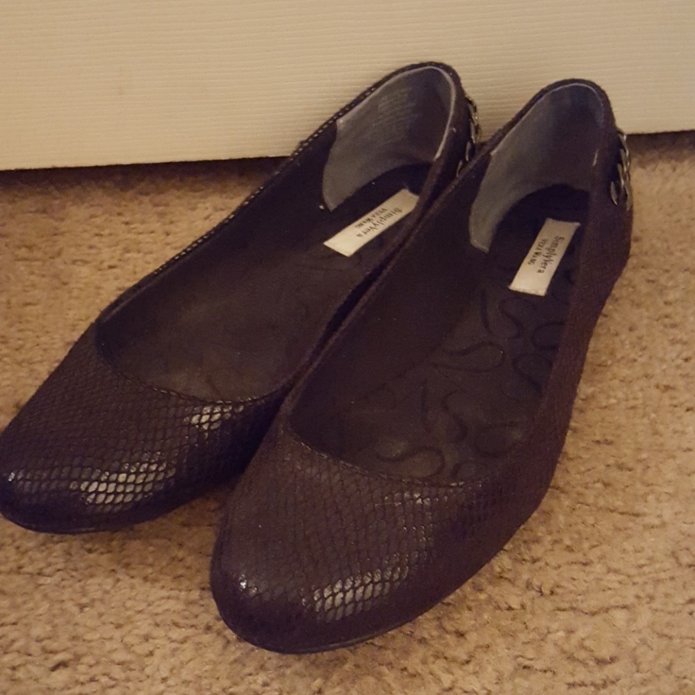 Vera Wang ballerina flats