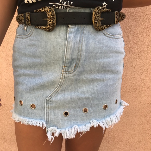 Grommet Mini Skirt - Picture 2 of 6