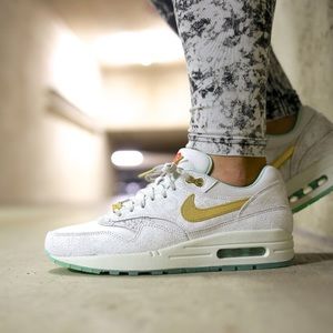 nike air max 1 year of the horse nike air max 1 year of the horse