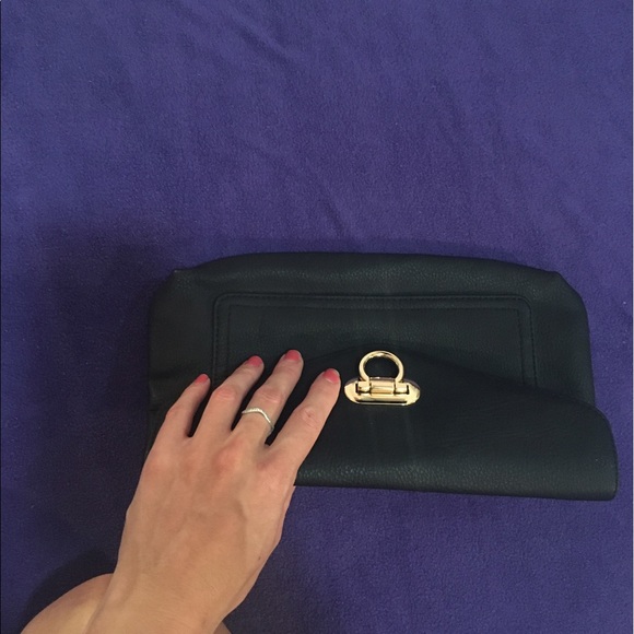 Black and Gold Clutch Bag -- brand Warehouse - Picture 3 of 3
