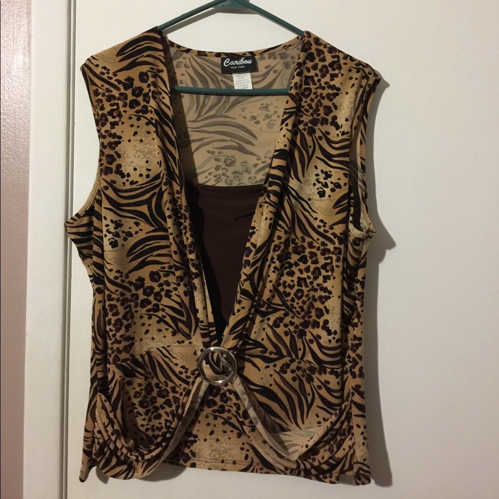 Casual sleeveless blouse