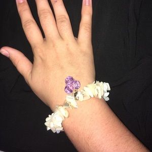 White shell bracelet with removable charm