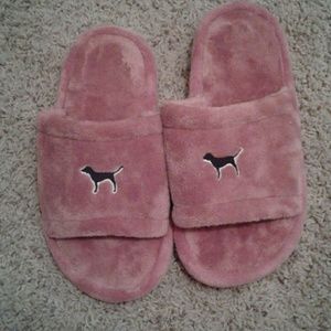 PINK slippers, medium (7-8), PRACTICALLY NEW