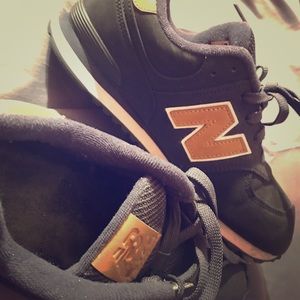 New balance sneakers . Worn a few times
