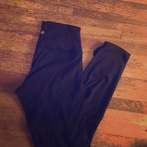 Lululemon 7/8 wunder under **luon**