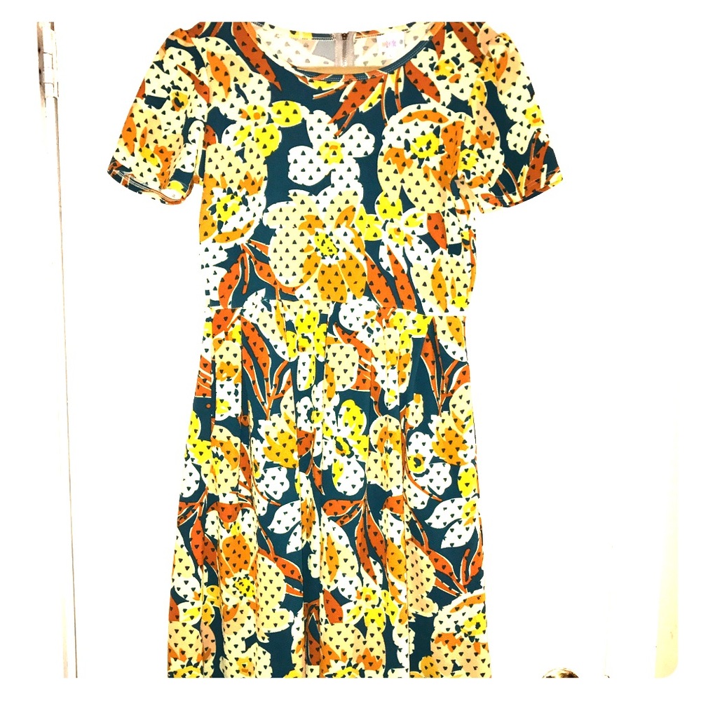 LuLaRoe Large Amelia