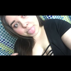 Meet your Posher, Elizabeth